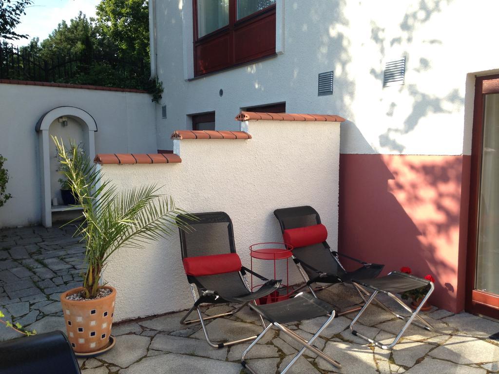 Solrosen I Simrishamn - Oesterlen Kamer foto
