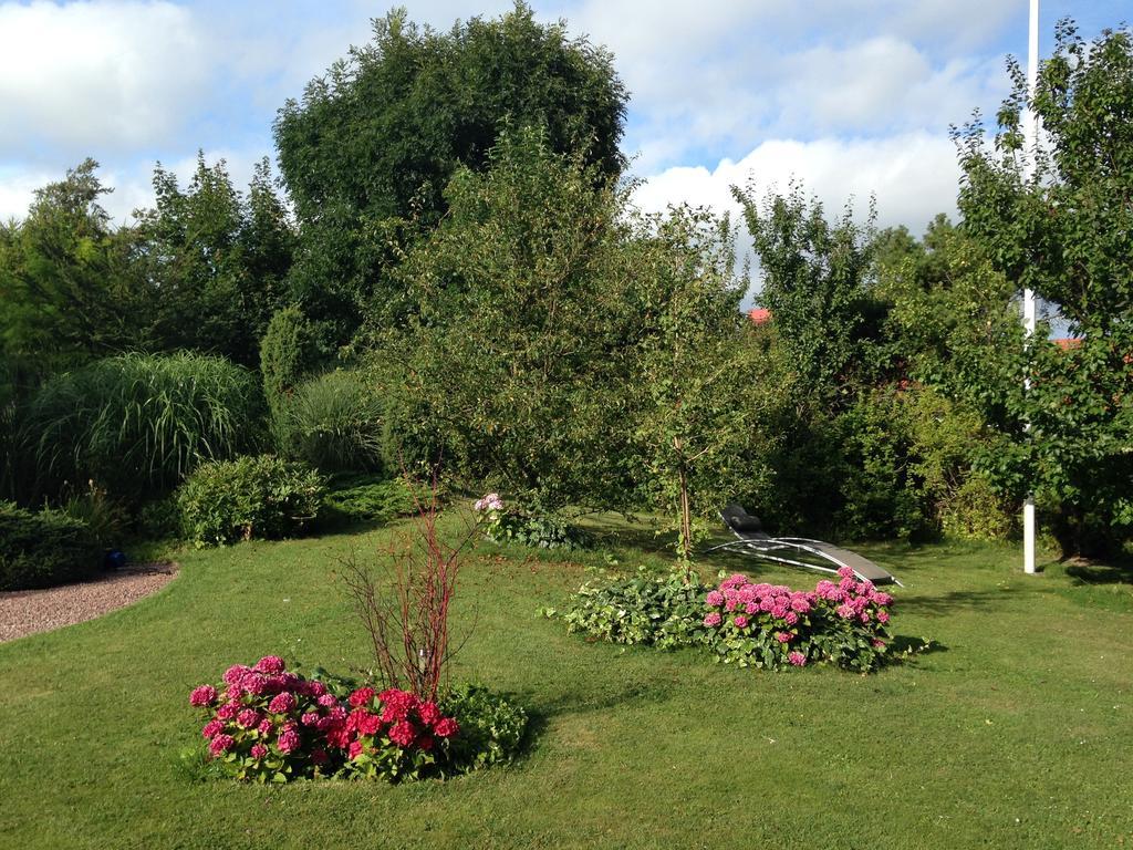 Solrosen I Simrishamn - Oesterlen Buitenkant foto