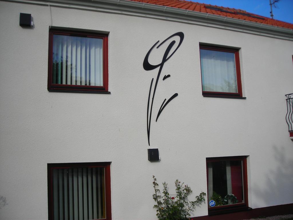 Solrosen I Simrishamn - Oesterlen Kamer foto