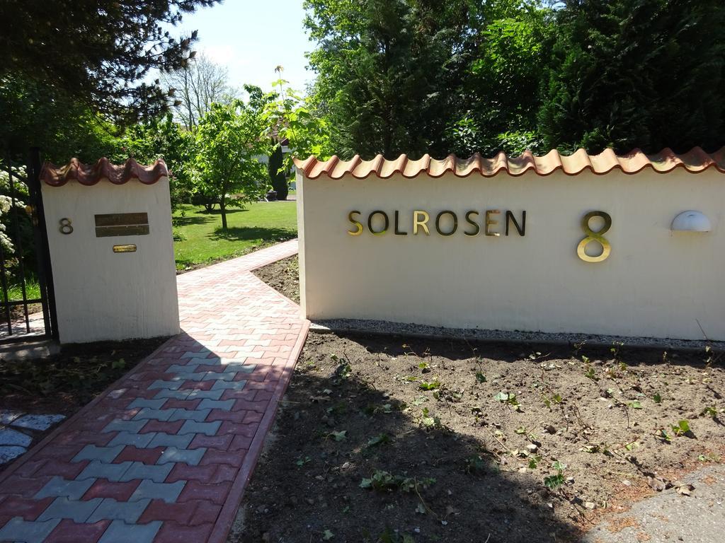 Solrosen I Simrishamn - Oesterlen Buitenkant foto